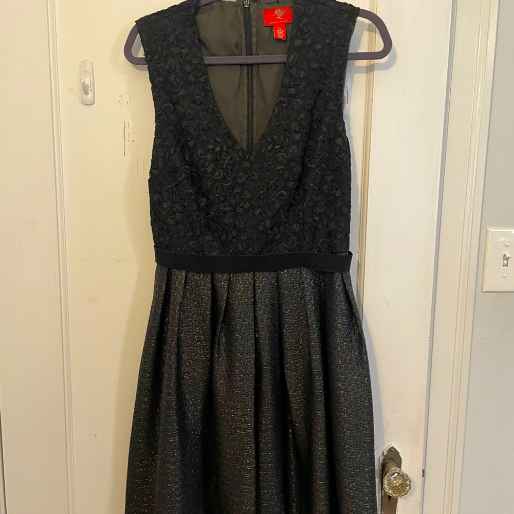 Monique Lhuillier knew length black dress